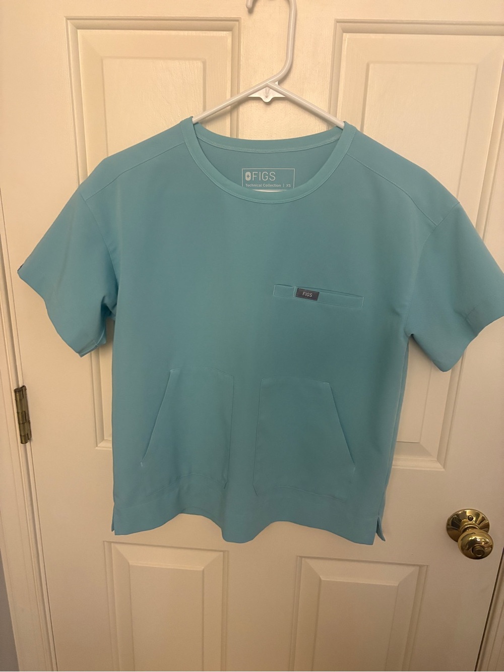Figs Sea Glass Scrub Top